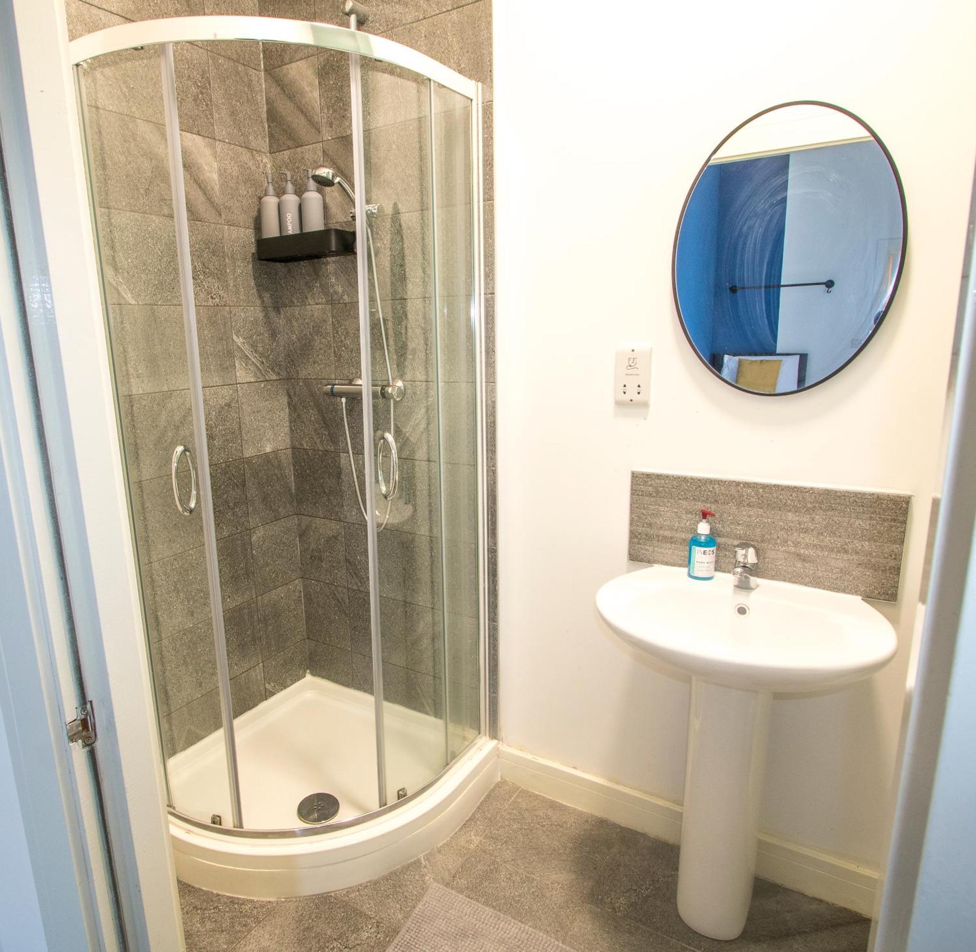 Cozy And Charming - 1 Bedroom Apartment - Free Parking, Transit Links, Close To Stadiums Manchester Exterior photo